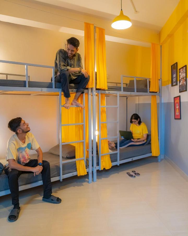 Whoopers Hostel Bir Exteriör bild