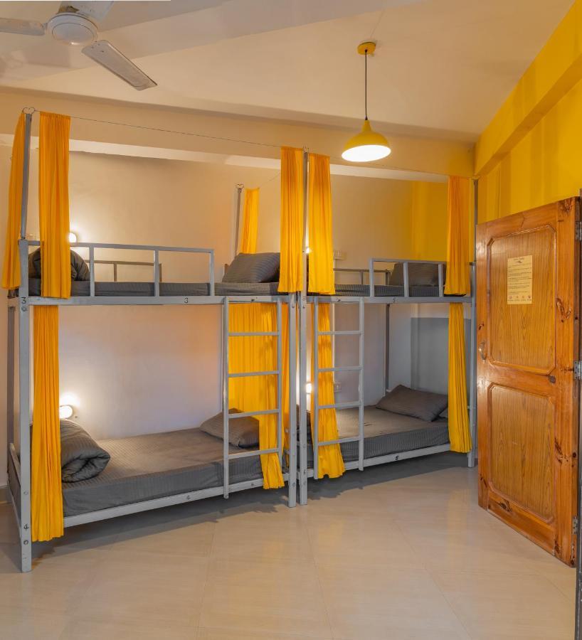 Whoopers Hostel Bir Exteriör bild